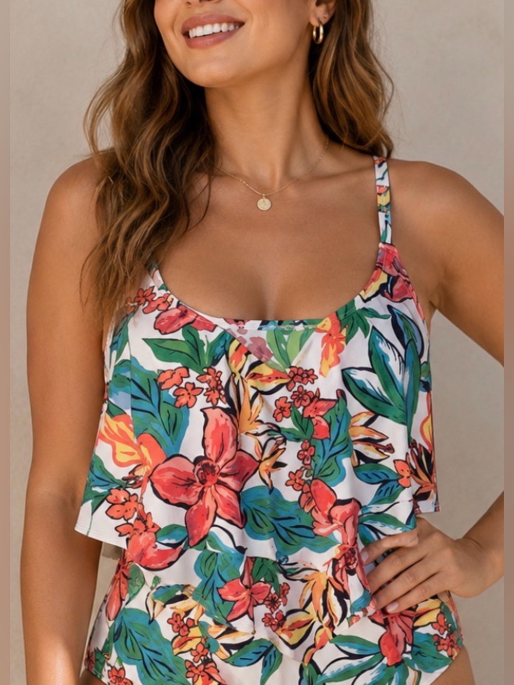 NWT!! Tropical Floral Women's Swimsuit Top Size Medium